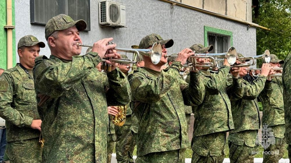 Республика простилась с погибшими в Луганске сотрудниками МЧС России Республика простилась с погибшими в Луганске сотрудниками МЧС России