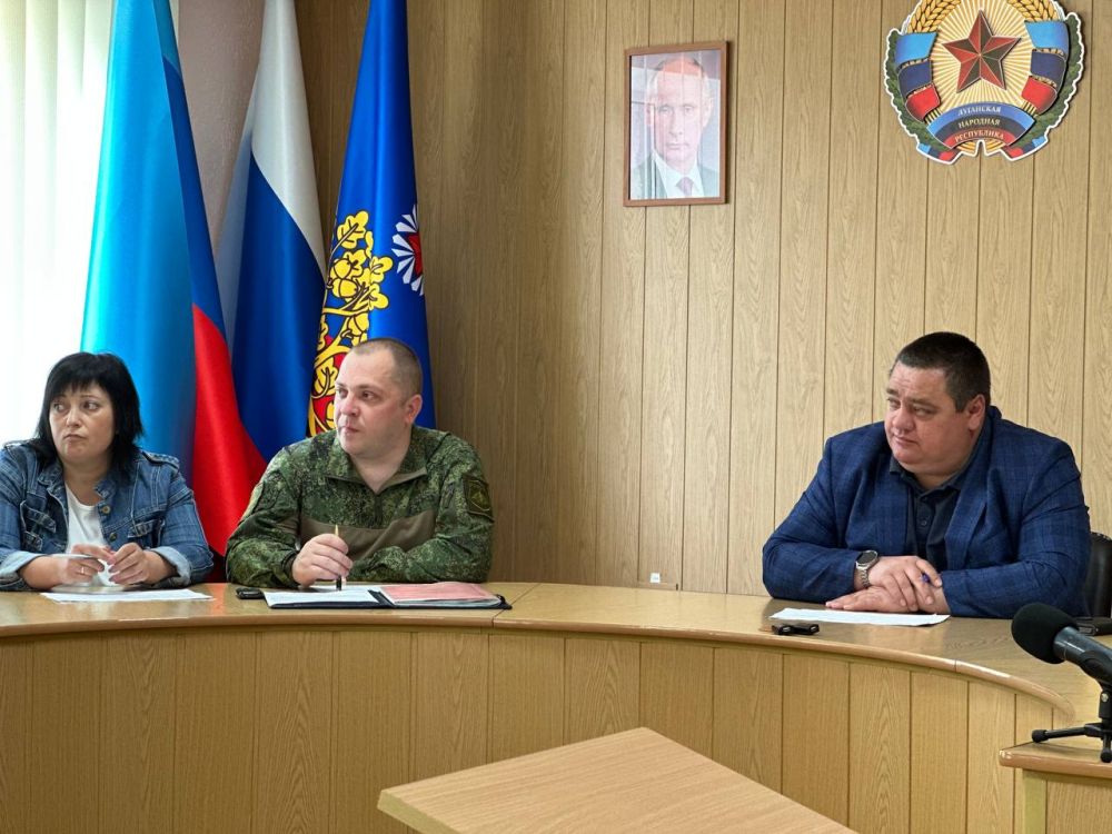Андрей Рубанцов: Сегодня провел встречу с семьями военнослужащих, погибших, выполняя свой долг в зоне специальной военной операции, что особенно актуально в Год защитника Отечества Андрей Рубанцов: Сегодня провел встречу с семьями военнослужащих, погибших, выполняя свой долг в зоне специальной военной операции, что особенно актуально в Год защитника Отечества