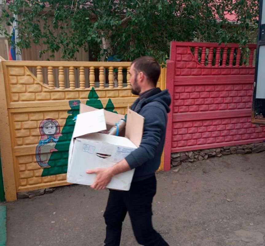 Делегация Ставрополья посетила подшефные учреждения в Антраците Делегация Ставрополья посетила подшефные учреждения в Антраците