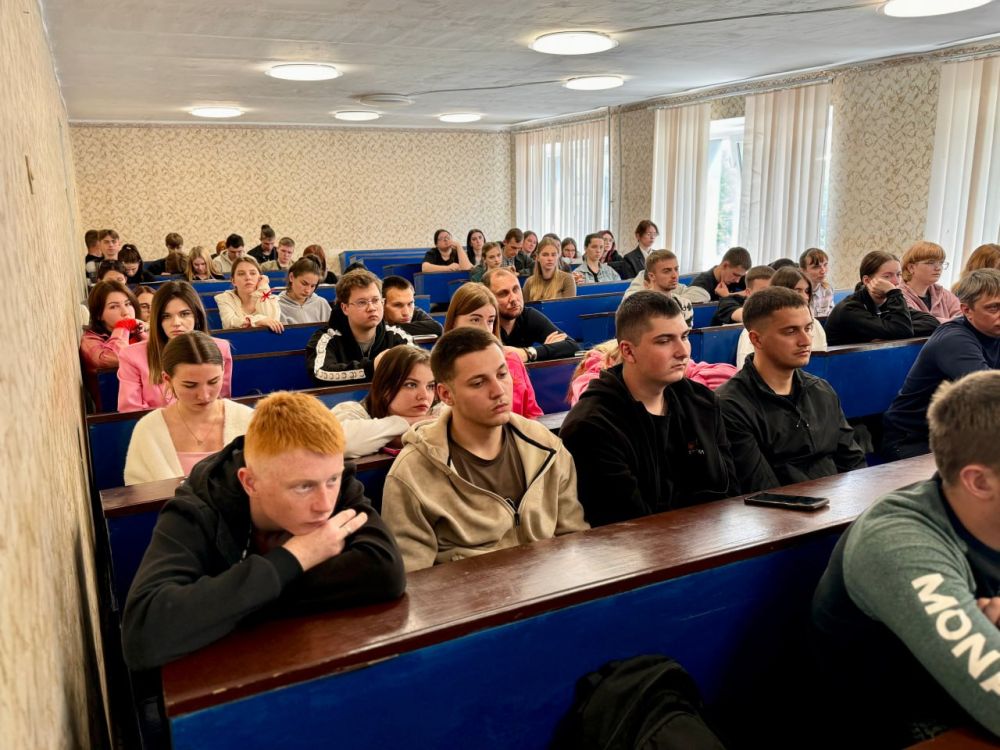 12 мая - значимый для жителей Донбасса праздник - День Луганской Народной Республики 12 мая - значимый для жителей Донбасса праздник - День Луганской Народной Республики