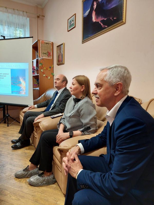 Инна Швенк: Во исполнение Карты действий уполномоченных по правам ребенка в субъектах Российской Федерации по вопросам организации комплексной помощи родителям, страдающим алкогольной или наркотической зависимостью... Инна Швенк: Во исполнение Карты действий уполномоченных по правам ребенка в субъектах Российской Федерации по вопросам организации комплексной помощи родителям, страдающим алкогольной или наркотической зависимостью...