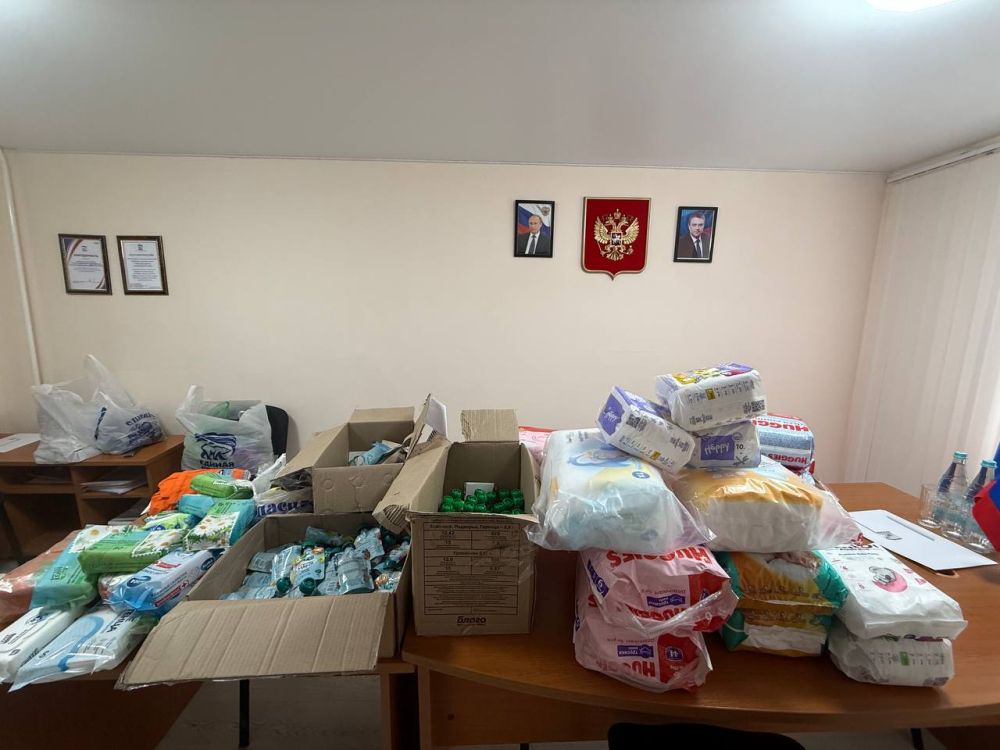Алчевские единороссы передали гумпомощь противотуберкулезному санаторию Алчевские единороссы передали гумпомощь противотуберкулезному санаторию