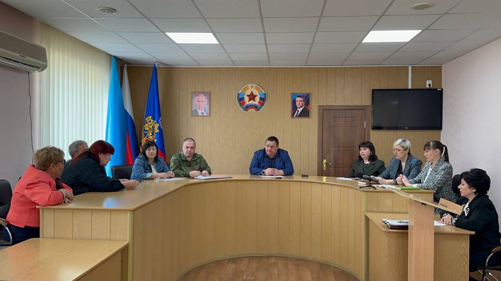 Андрей Рубанцов: Сегодня провел встречу с семьями военнослужащих, погибших, выполняя свой долг в зоне специальной военной операции, что особенно актуально в Год защитника Отечества Андрей Рубанцов: Сегодня провел встречу с семьями военнослужащих, погибших, выполняя свой долг в зоне специальной военной операции, что особенно актуально в Год защитника Отечества