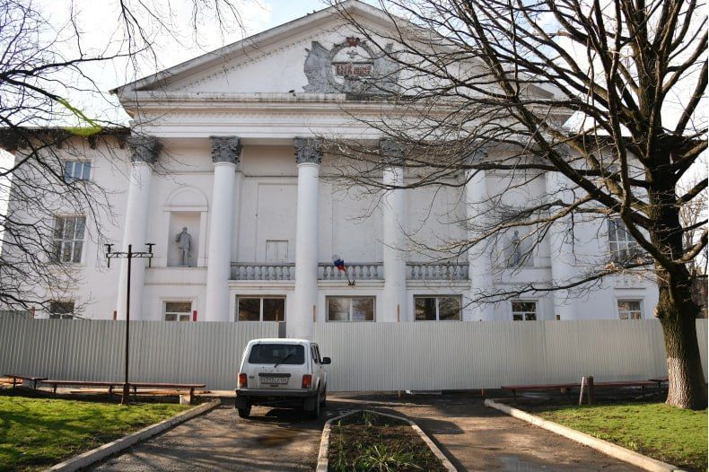 - В этом году Красноярский край продолжает работать над ремонтом крыш на МКД - В этом году Красноярский край продолжает работать над ремонтом крыш на МКД