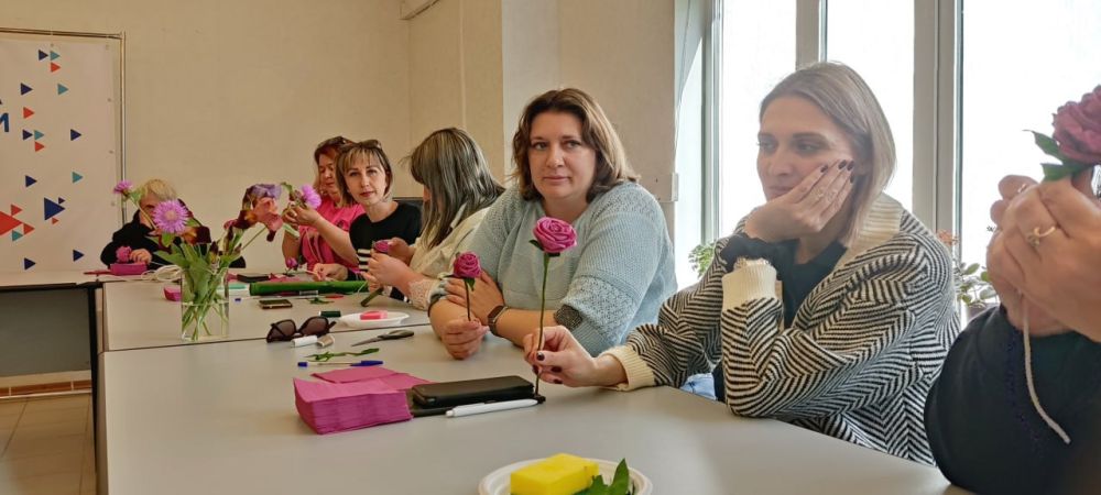 В Женском клубе «НоваЯ.УспешнаЯ.СчастливаЯ» прошел творческий мастер-класс В Женском клубе «НоваЯ.УспешнаЯ.СчастливаЯ» прошел творческий мастер-класс
