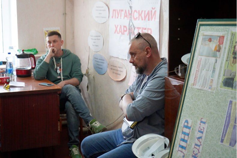Советник Главы Хакасии проверил ход восстановления Володарской СШ Советник Главы Хакасии проверил ход восстановления Володарской СШ