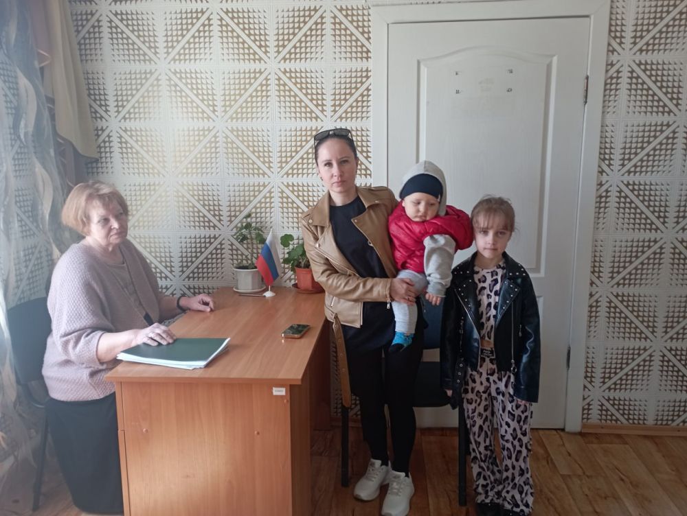 Владимир Шавлай: Депутаты Краснодонского муниципального округа провели приемы граждан Владимир Шавлай: Депутаты Краснодонского муниципального округа провели приемы граждан