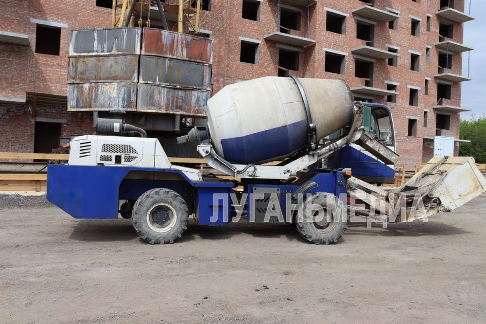 В Свердловске подрядчики из шефа-региона Красноярского края в рамках масштабной Программы социально-экономического развития ЛНР строят девятиэтажный дом В Свердловске подрядчики из шефа-региона Красноярского края в рамках масштабной Программы социально-экономического развития ЛНР строят девятиэтажный дом