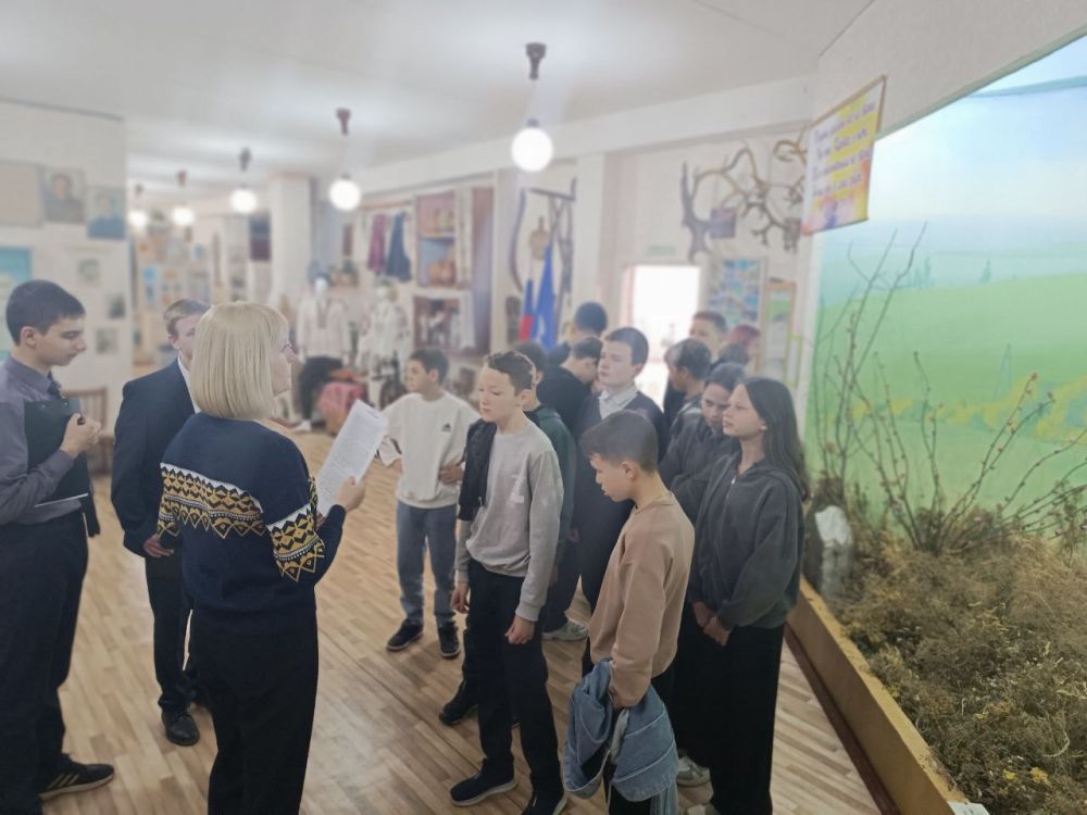 В Кировске прошла экскурсия «Залами городского музея» В Кировске прошла экскурсия «Залами городского музея»