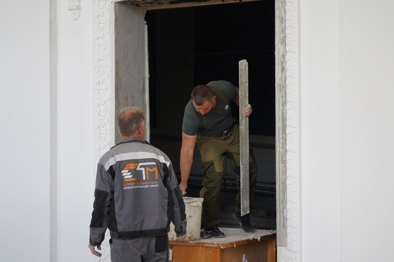 Глава округа с рабочим визитом побывал в Червонопартизанске Глава округа с рабочим визитом побывал в Червонопартизанске