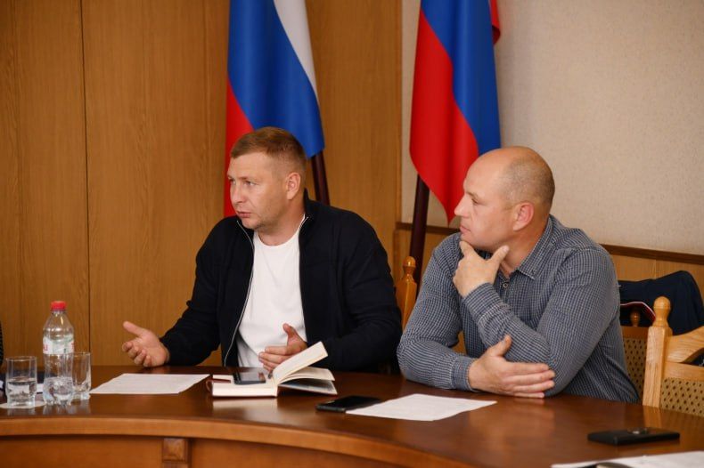 Состоялось заседание постоянной комиссии по социально-экономическому развитию и вопросам ЖКХ Совета депутатов Состоялось заседание постоянной комиссии по социально-экономическому развитию и вопросам ЖКХ Совета депутатов