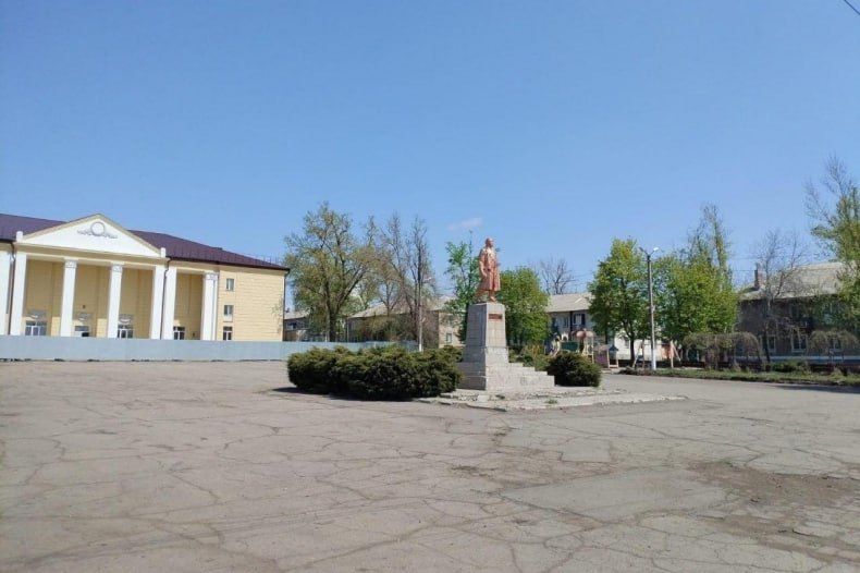 Хакасия облагораживает парки и аллеи в ЛНР Хакасия облагораживает парки и аллеи в ЛНР