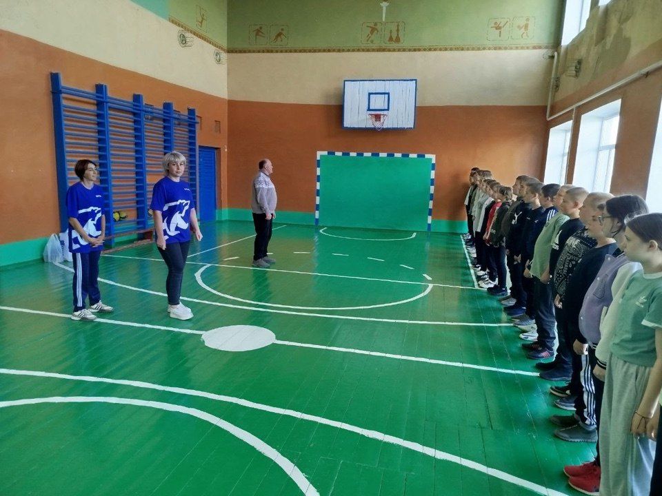 Зарядка памяти: в Дьяковской гимназии почтили спортсмена-фронтовика Виктора Чукарина Зарядка памяти: в Дьяковской гимназии почтили спортсмена-фронтовика Виктора Чукарина