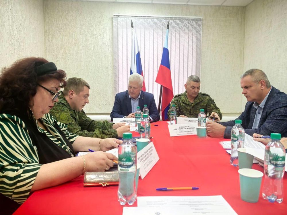 Сергей Козенко: По поручению Главы Луганской Народной Республики Леонида Ивановича Пасечника провели внеплановое заседание призывной комиссии Сергей Козенко: По поручению Главы Луганской Народной Республики Леонида Ивановича Пасечника провели внеплановое заседание призывной комиссии