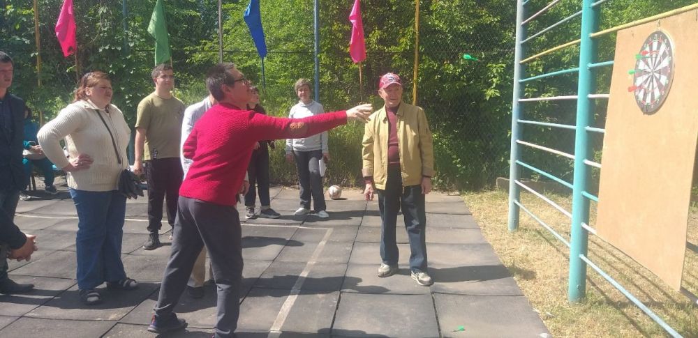 В Краснодонском центре физического здоровья «Спорт для всех» состоялся турнир по дартсу среди людей с ограниченными физическими возможностями В Краснодонском центре физического здоровья «Спорт для всех» состоялся турнир по дартсу среди людей с ограниченными физическими возможностями