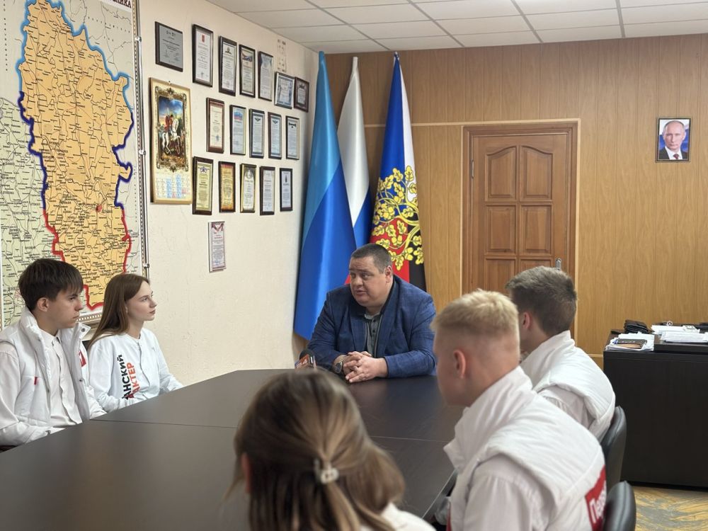 "День пионерии: эстафета поколений продолжается в "Движении Первых" "День пионерии: эстафета поколений продолжается в "Движении Первых"