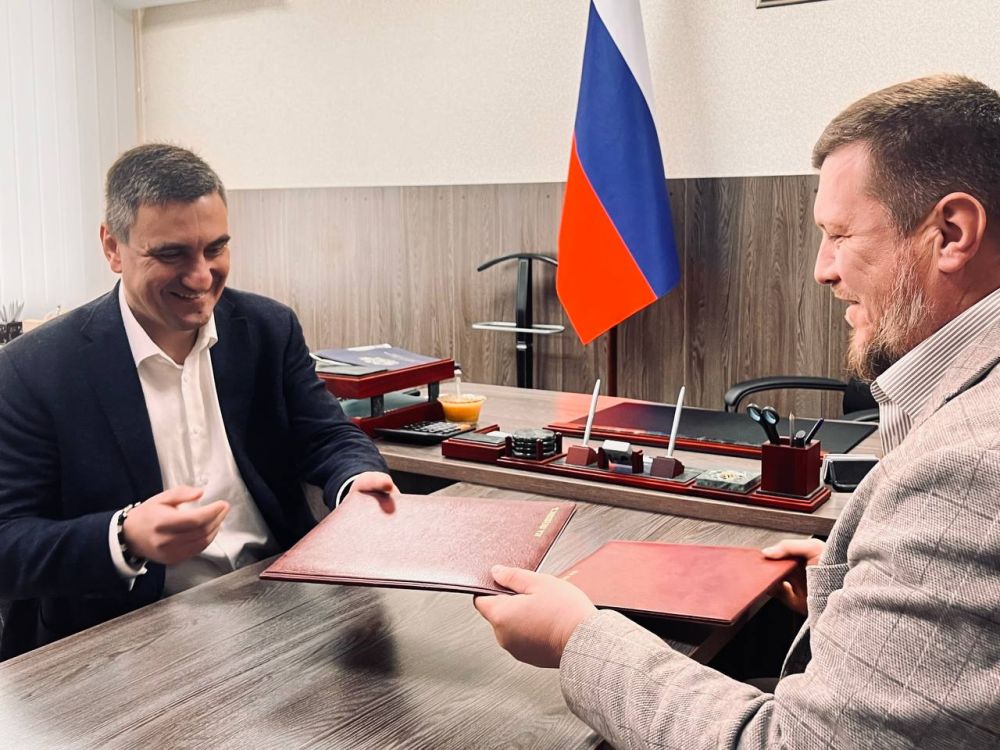 Более миллиарда рублей планирует привлечь инвестор на создание индустриального парка в Стаханове Более миллиарда рублей планирует привлечь инвестор на создание индустриального парка в Стаханове