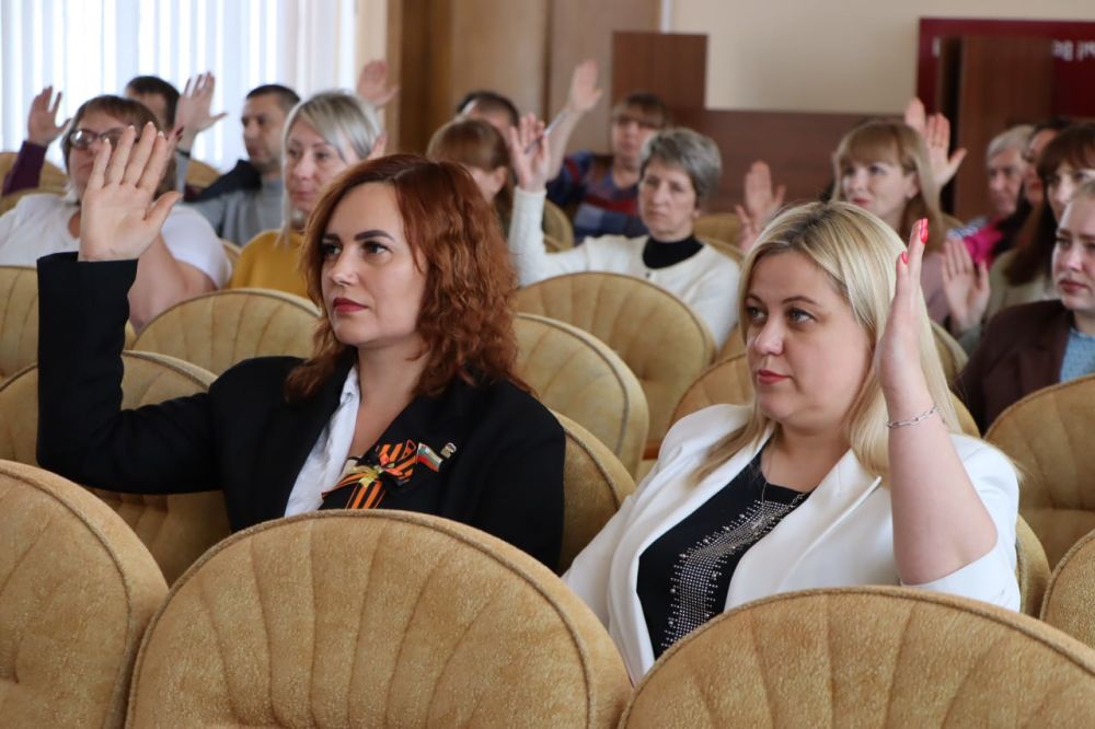 Евгений Бондарь: В Администрации муниципалитета состоялись публичные слушания по вопросу внесения изменений в Устав Лутугинского муниципального округа Евгений Бондарь: В Администрации муниципалитета состоялись публичные слушания по вопросу внесения изменений в Устав Лутугинского муниципального округа