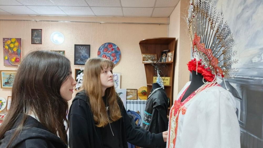 Андрей Рубанцов: Выставка народных мастеров и художников «Ровенецкая Слобода» прошла в Ровеньках Андрей Рубанцов: Выставка народных мастеров и художников «Ровенецкая Слобода» прошла в Ровеньках