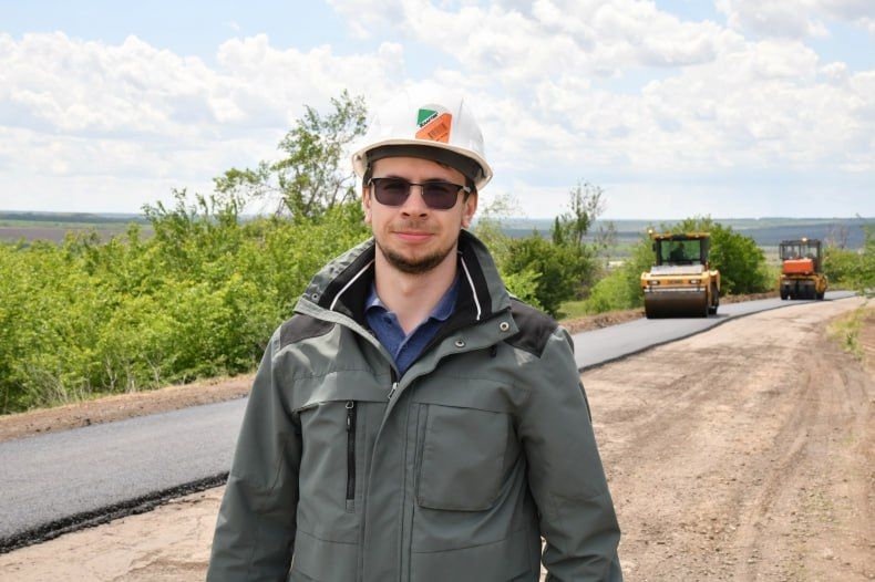 Красноярские специалисты приступили к ремонту автодороги в селе Астахово Красноярские специалисты приступили к ремонту автодороги в селе Астахово