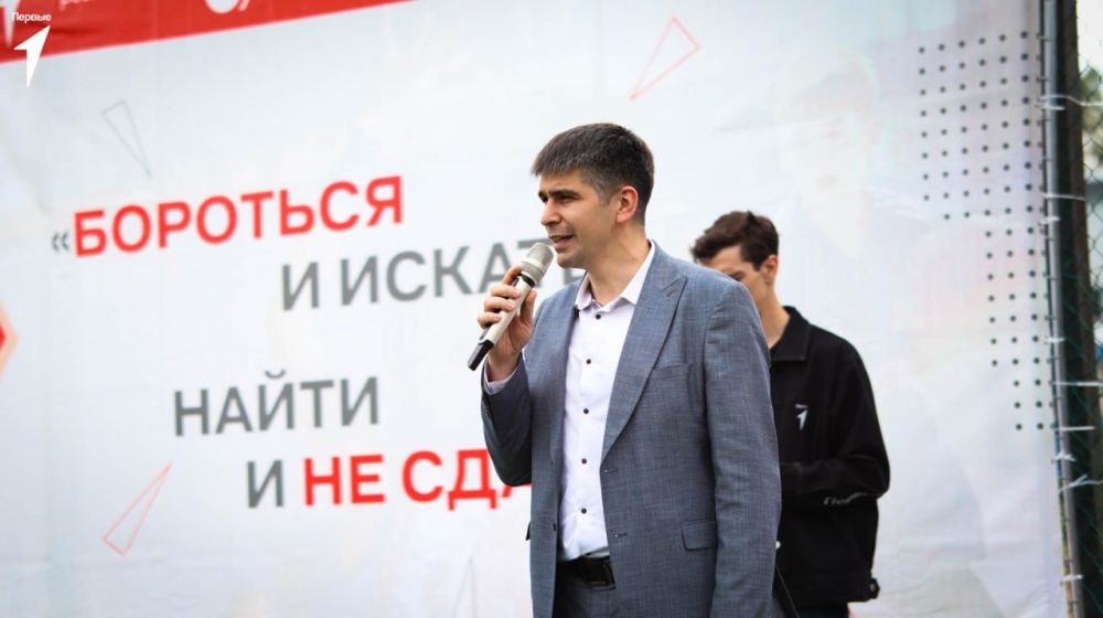 В Луганске прошли соревнования по мини-футболу в рамках регионального этапа Цикла спортивных мероприятий «Будь Первым!» В Луганске прошли соревнования по мини-футболу в рамках регионального этапа Цикла спортивных мероприятий «Будь Первым!»