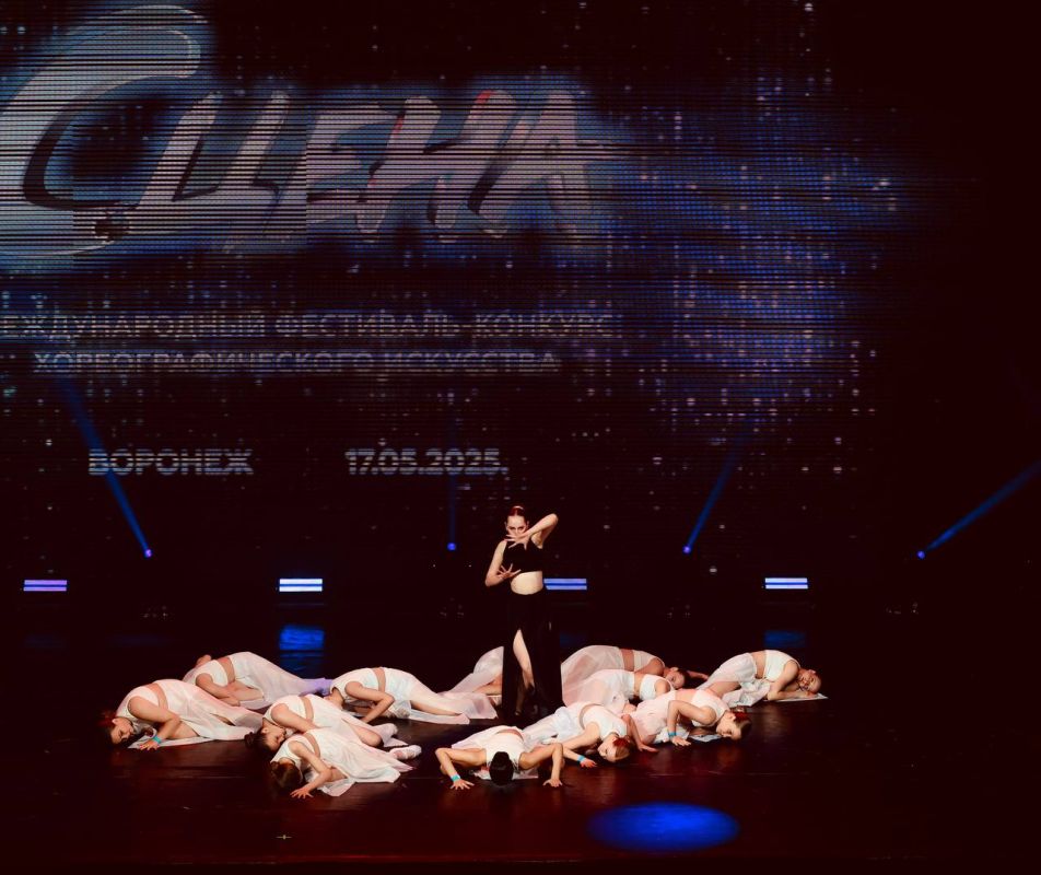 Юные участницы хореографического коллектива «Pulse» из города Старобельск достойно выступили на международном конкурсе-фестивале «Сцена», который проходил в Воронеже Юные участницы хореографического коллектива «Pulse» из города Старобельск достойно выступили на международном конкурсе-фестивале «Сцена», который проходил в Воронеже