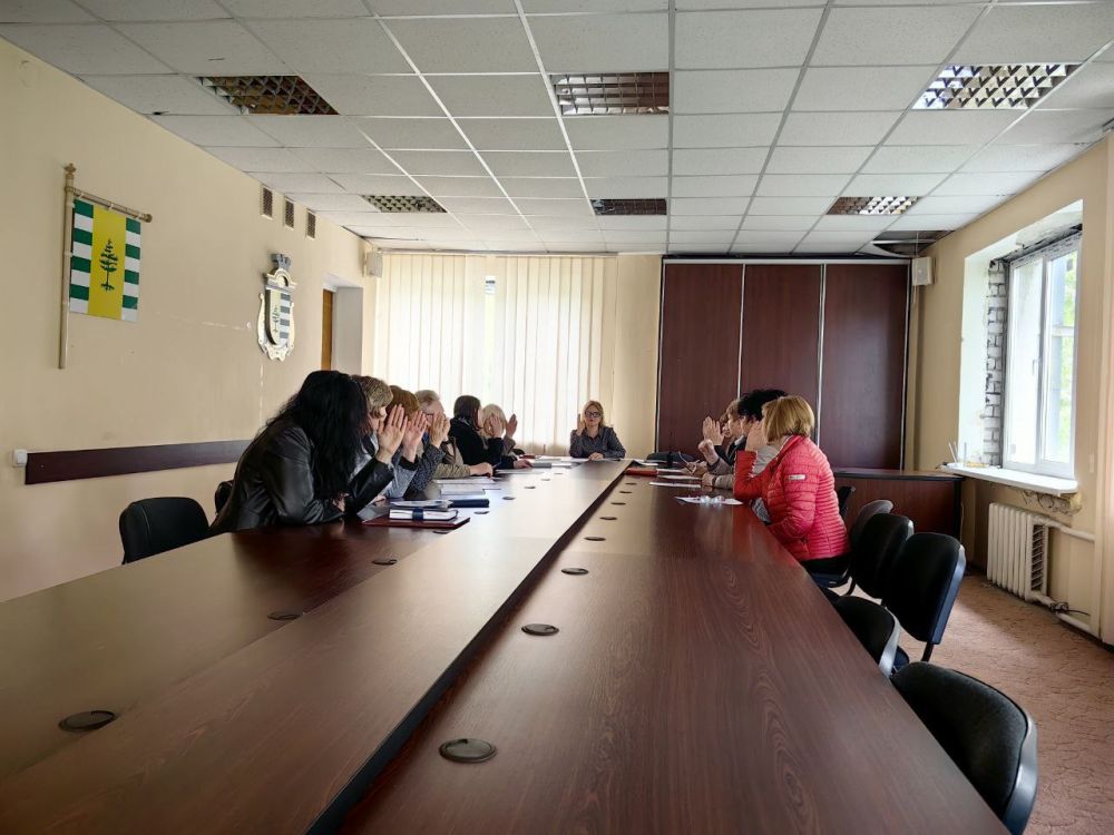 Под председательством заместителя Главы АГО Фомичевой Марины Владимировны состоялось очередное заседание Комиссии по делам несовершеннолетних и защите их прав городского округа муниципальное образование городской округ город... Под председательством заместителя Главы АГО Фомичевой Марины Владимировны состоялось очередное заседание Комиссии по делам несовершеннолетних и защите их прав городского округа муниципальное образование городской округ город...