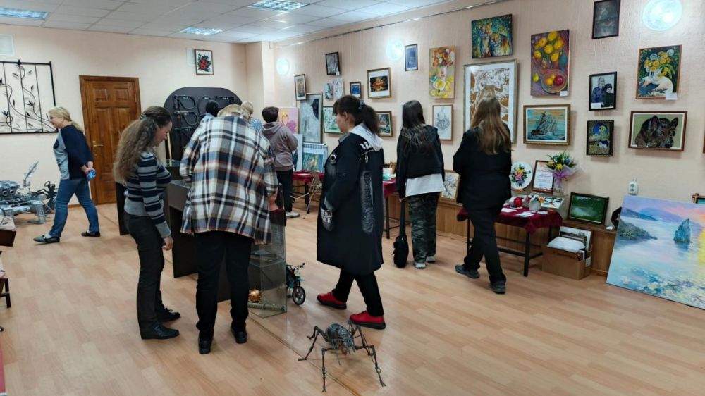 Андрей Рубанцов: Выставка народных мастеров и художников «Ровенецкая Слобода» прошла в Ровеньках Андрей Рубанцов: Выставка народных мастеров и художников «Ровенецкая Слобода» прошла в Ровеньках