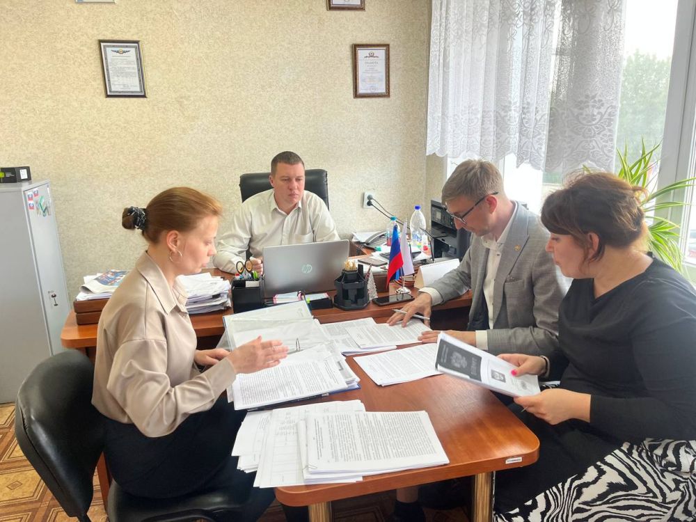 Альберт Зинченко: Сегодня в Администрации Станично-Луганского МО состоялось заседание комиссии по проведению обследования жилого помещения, утраченного и (или) поврежденного в результате чрезвычайных ситуаций природного и... Альберт Зинченко: Сегодня в Администрации Станично-Луганского МО состоялось заседание комиссии по проведению обследования жилого помещения, утраченного и (или) поврежденного в результате чрезвычайных ситуаций природного и...