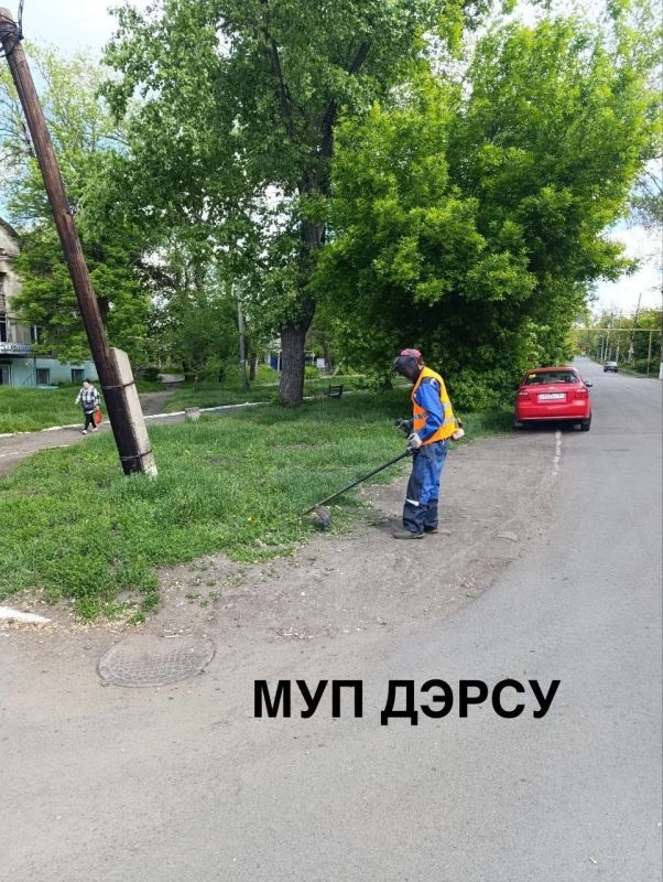 За период с 13 по 16 мая работниками МУП "ДЭРСУ" были выполнены следующие работы: За период с 13 по 16 мая работниками МУП "ДЭРСУ" были выполнены следующие работы: