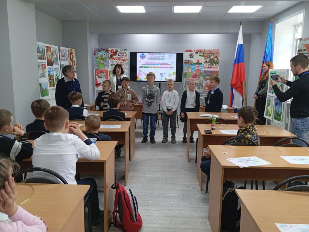 Две команды кружка «Техно мир» Ровеньковского детского центра научно-технического творчества приняли участие в республиканских соревнованиях по начальному техническому моделированию «Первые ступени творчества» Две команды кружка «Техно мир» Ровеньковского детского центра научно-технического творчества приняли участие в республиканских соревнованиях по начальному техническому моделированию «Первые ступени творчества»