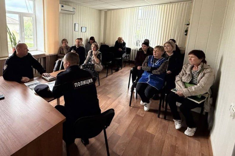 Осторожно, мошенники: полиция предупреждает о новых схемах и рассказывает, как защитить свои сбережения Осторожно, мошенники: полиция предупреждает о новых схемах и рассказывает, как защитить свои сбережения