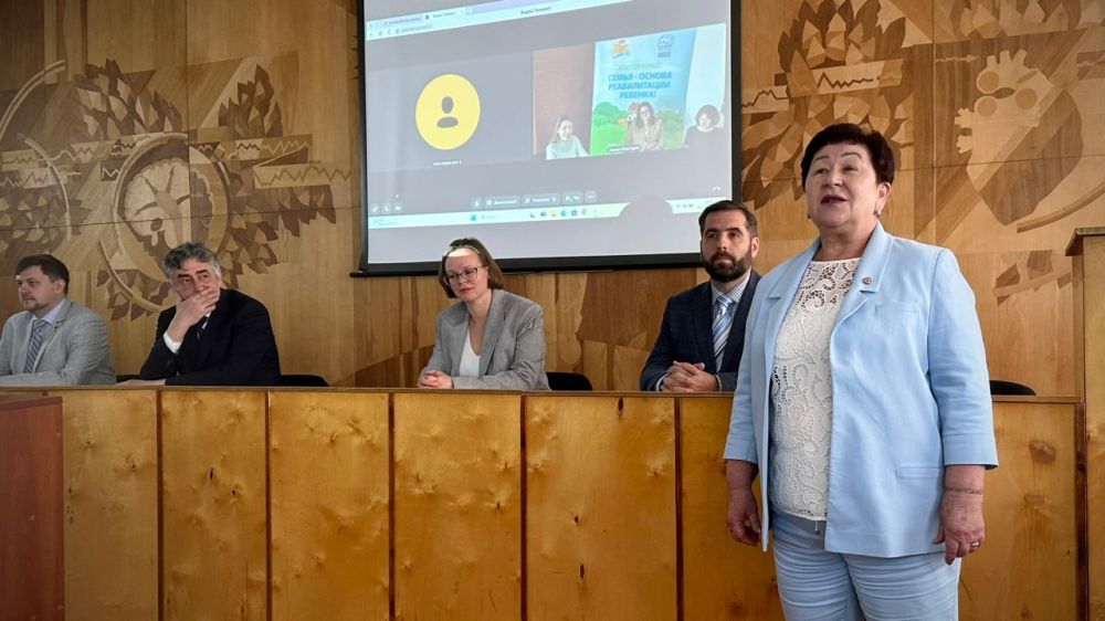 «Крепкая семья» помогает в реабилитации пациентов с нарушениями слуха «Крепкая семья» помогает в реабилитации пациентов с нарушениями слуха