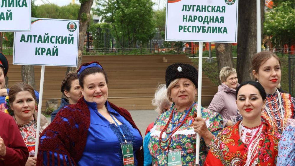 Стахановчане покорили Омск на фестивале «Наследие» Стахановчане покорили Омск на фестивале «Наследие»