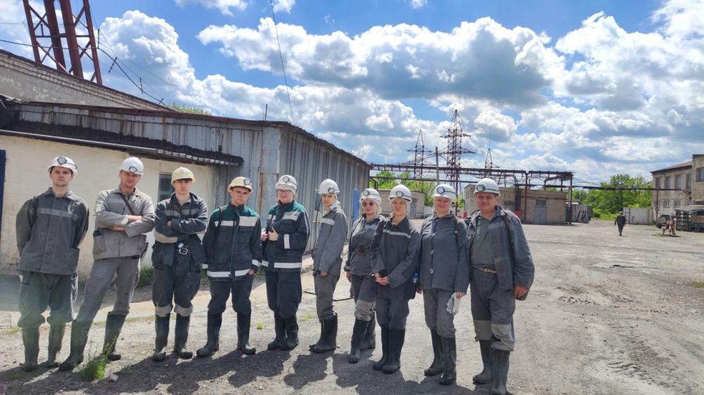 Студенты ДонГТУ погрузились в мир шахтерского труда: экскурсия на шахту «Белореченская» Студенты ДонГТУ погрузились в мир шахтерского труда: экскурсия на шахту «Белореченская»
