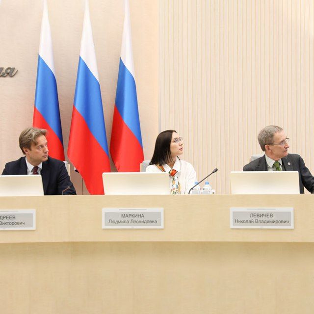 Элла Памфилова открыла «Виртуальную перекличку» – знакомство с молодежным активом ДНР, ЛНР, Запорожской и Херсонской областей Элла Памфилова открыла «Виртуальную перекличку» – знакомство с молодежным активом ДНР, ЛНР, Запорожской и Херсонской областей