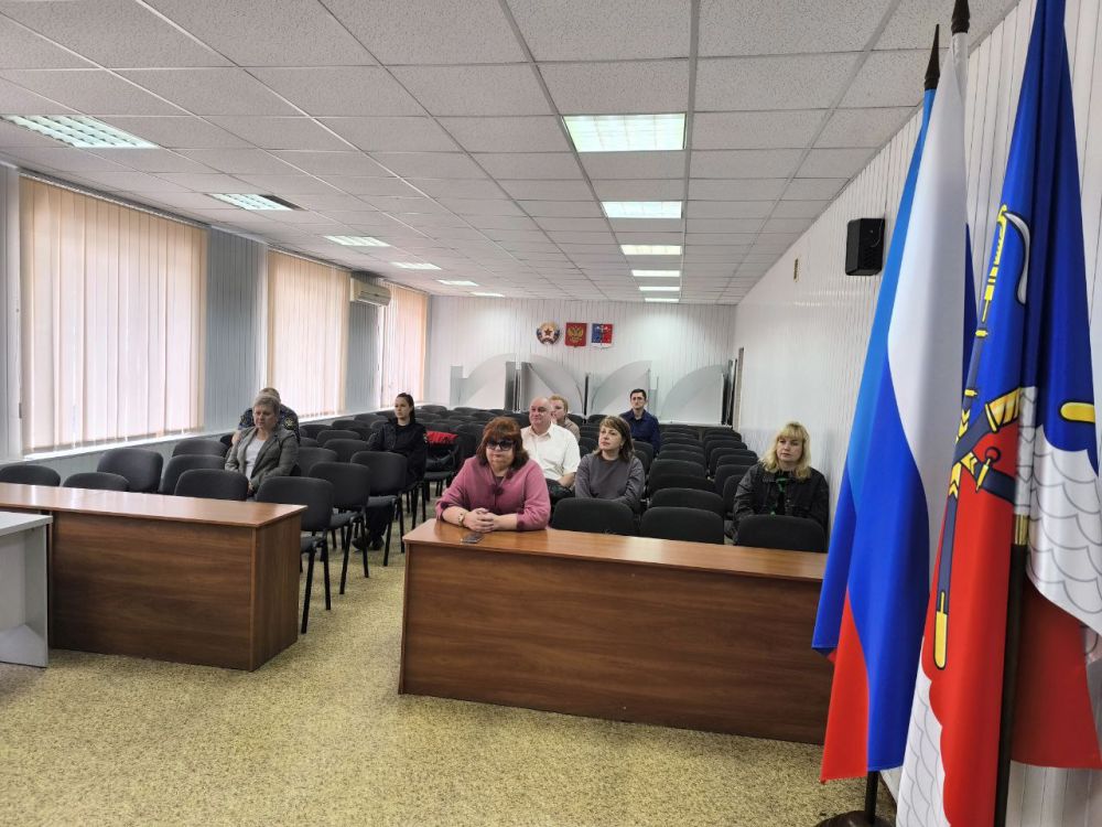 Альберт Зинченко: Сегодня заместитель Главы Станично-Луганского МО Анна Кулиш, провела очередное заседание муниципальной комиссии по делам несовершеннолетних и защите их прав Станично-Луганского МО ЛНР Альберт Зинченко: Сегодня заместитель Главы Станично-Луганского МО Анна Кулиш, провела очередное заседание муниципальной комиссии по делам несовершеннолетних и защите их прав Станично-Луганского МО ЛНР