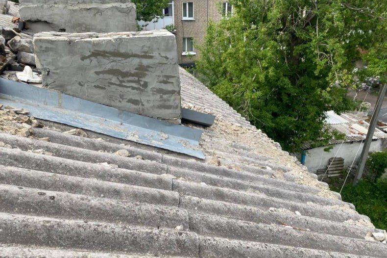 Аварийная бригада продолжает работу в подшефном Свердловском округе ЛНР Аварийная бригада продолжает работу в подшефном Свердловском округе ЛНР