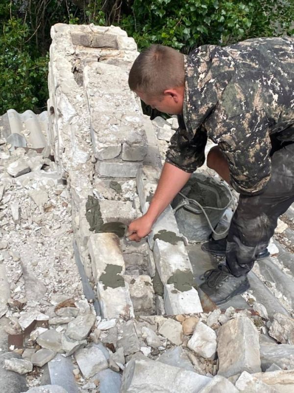 Аварийная бригада продолжает работу в подшефном Свердловском округе ЛНР Аварийная бригада продолжает работу в подшефном Свердловском округе ЛНР