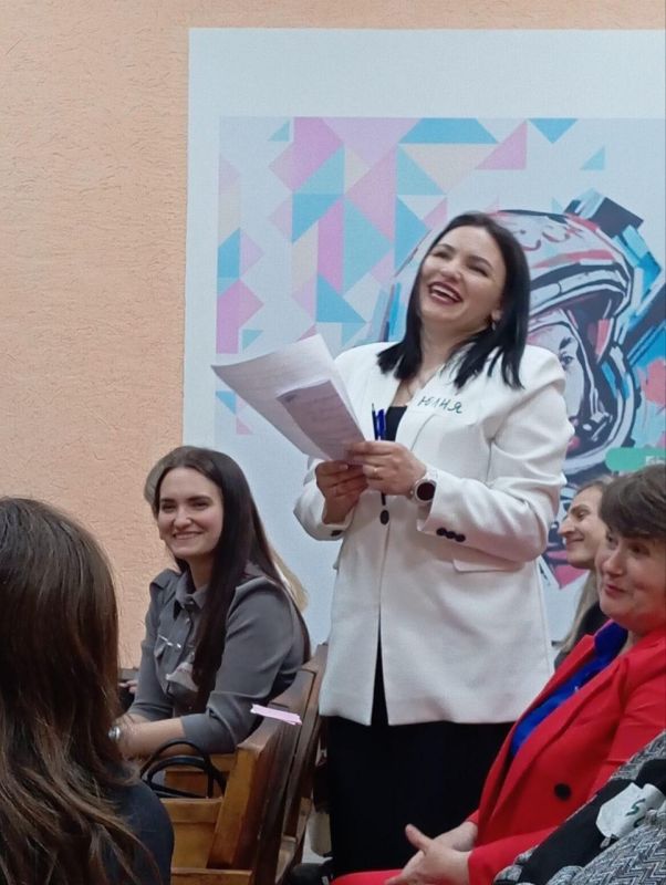 Специалисты института непрерывного образования НГПУ посетили Беловодский лицей «Лидер» Специалисты института непрерывного образования НГПУ посетили Беловодский лицей «Лидер»