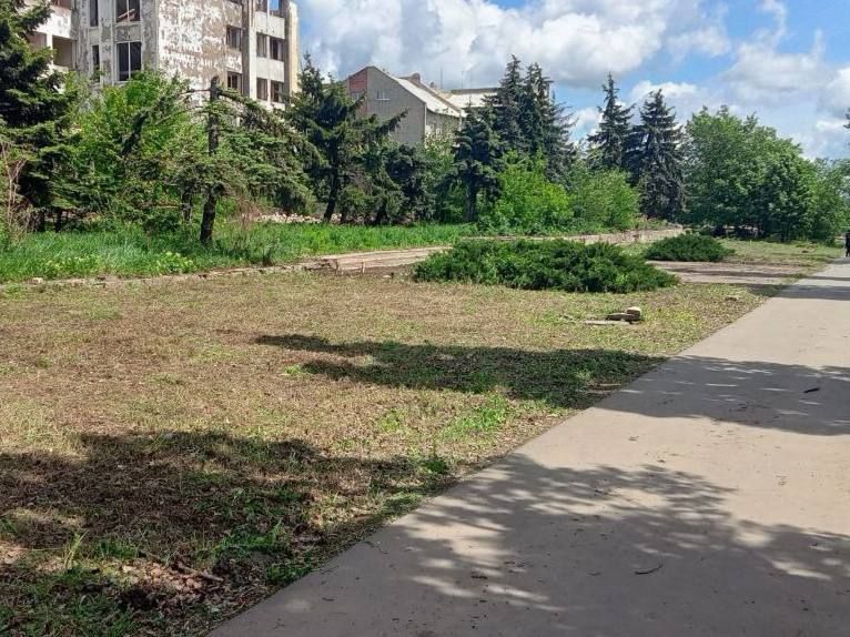 Сергей Колягин: Ранее озеленители МУП «Комбинат коммунальных услуг города Первомайска» начали работы по приведению в надлежащее состояние газонных зон у дороги, проходящей по улице Куйбышева Сергей Колягин: Ранее озеленители МУП «Комбинат коммунальных услуг города Первомайска» начали работы по приведению в надлежащее состояние газонных зон у дороги, проходящей по улице Куйбышева