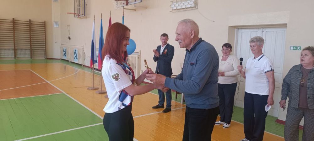 Сегодня на базе Перевальской спортивной школы прошел спортивный праздник, посвященный Году защитника Отечества, чествование спортсменов по итогам 2024-2025 учебного года Сегодня на базе Перевальской спортивной школы прошел спортивный праздник, посвященный Году защитника Отечества, чествование спортсменов по итогам 2024-2025 учебного года