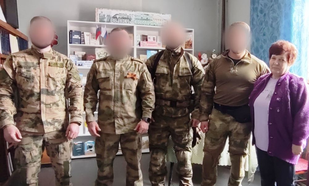 В Лозовской библиотеке провели беседу «СВО: Хроника событий" В Лозовской библиотеке провели беседу «СВО: Хроника событий"