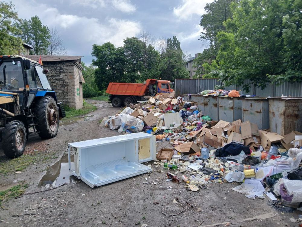 Коммунальные службы города ударно поработали над улучшением экологической обстановки! Коммунальные службы города ударно поработали над улучшением экологической обстановки!