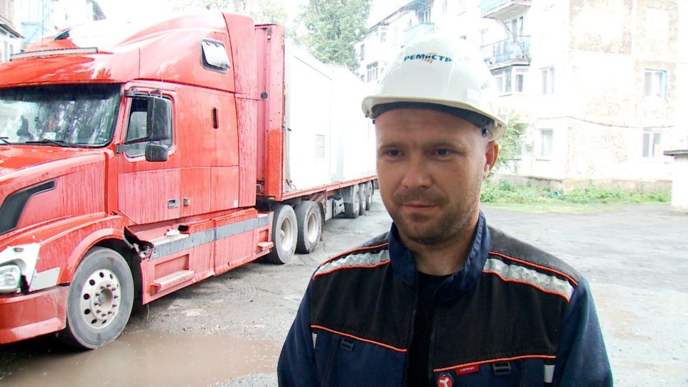 Сегодня в детсад «Солнышко» г. Суходольска из Тюмени прибыла новая блочно-модульная газовая котельная мощностью 200 Квт Сегодня в детсад «Солнышко» г. Суходольска из Тюмени прибыла новая блочно-модульная газовая котельная мощностью 200 Квт