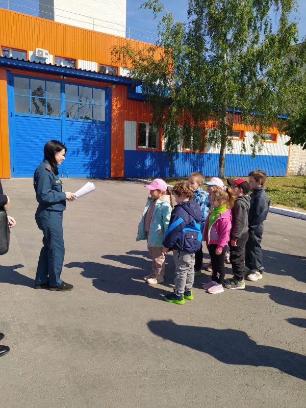 Сегодня, в рамках профориентационной работы, воспитанники старшей группы нашего сада посетили Отдел надзорной деятельности и профилактической работы по г. Северодонецку Сегодня, в рамках профориентационной работы, воспитанники старшей группы нашего сада посетили Отдел надзорной деятельности и профилактической работы по г. Северодонецку