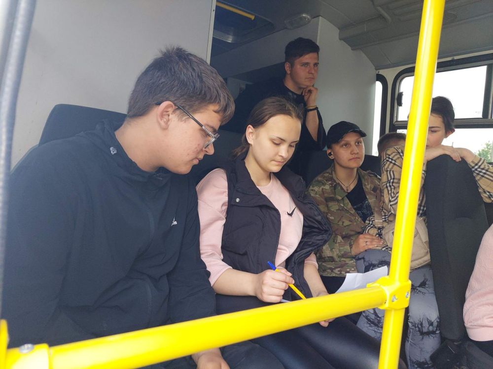 Состоялся очередной выезд передвижной библиотеки в сёла Пархоменко и Кружиловка Состоялся очередной выезд передвижной библиотеки в сёла Пархоменко и Кружиловка