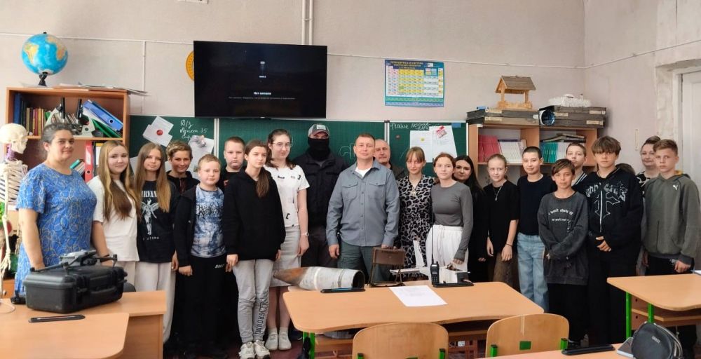 В городе Рубежное прошло мероприятие «Безопасные каникулы в зоне проведения СВО» «Ура, каникулы!» В городе Рубежное прошло мероприятие «Безопасные каникулы в зоне проведения СВО» «Ура, каникулы!»