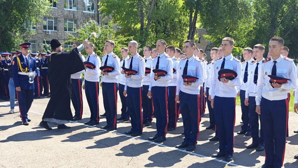 Виктор Водолацкий: Сегодня в Республиканском казачьем кадетском корпусе имени маршала авиации Александра Ефимова состоялась торжественное мероприятие, приуроченное Церемонии прощания со знаменем и Выпуску 2025 года Виктор Водолацкий: Сегодня в Республиканском казачьем кадетском корпусе имени маршала авиации Александра Ефимова состоялась торжественное мероприятие, приуроченное Церемонии прощания со знаменем и Выпуску 2025 года
