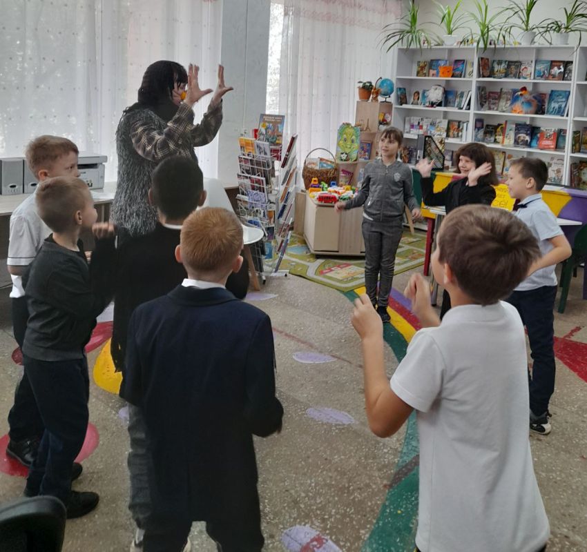 #День_библиотек. Библиотечный урок для учащихся 1-А класса ГБОУ ЛНР «Марковская гимназия» #День_библиотек. Библиотечный урок для учащихся 1-А класса ГБОУ ЛНР «Марковская гимназия»